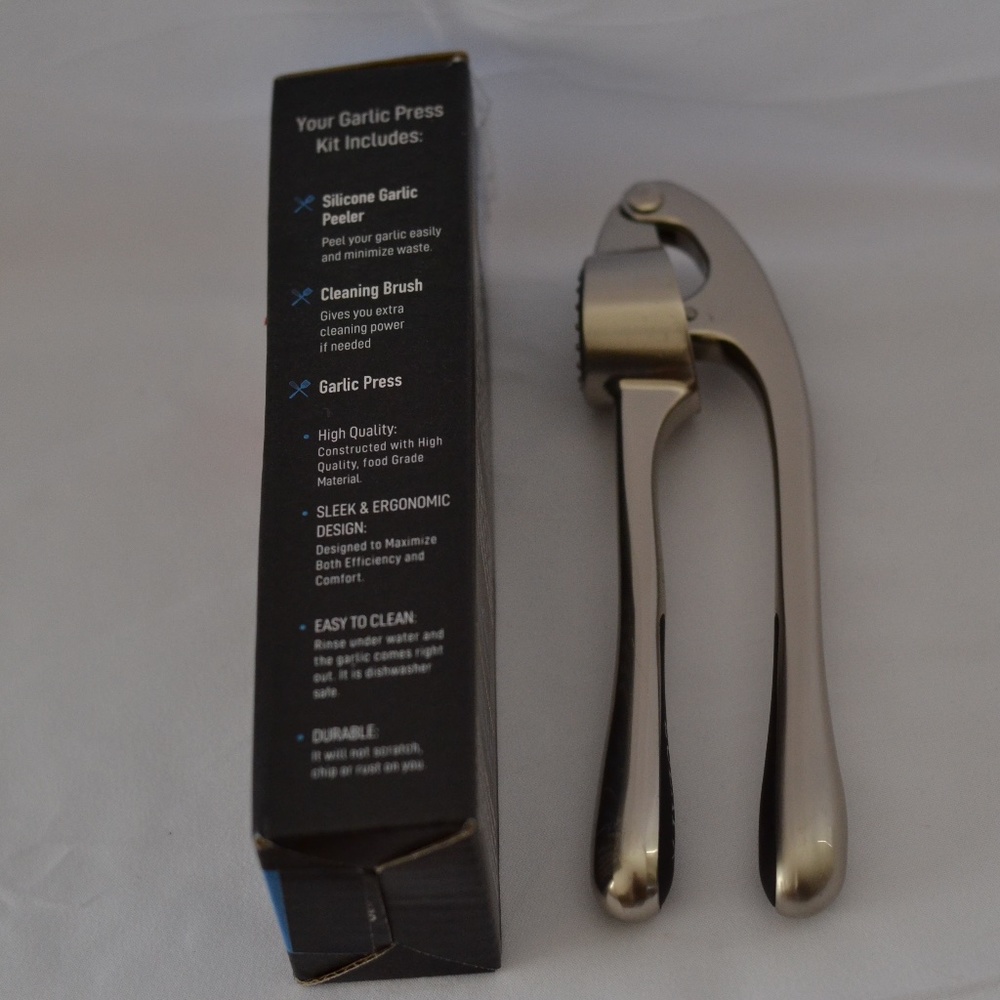 NTW ZULAY STAINLESS STEEL GARLIC PRESS TOOL SET INCLUDES